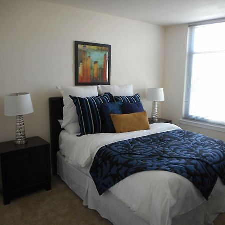 Weichert Suites At Wisconsin Place Чеви Чейс Екстериор снимка